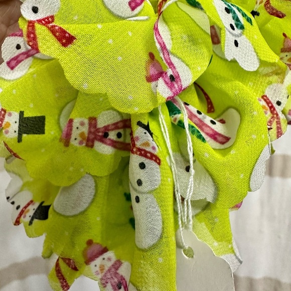 Christmas Snowman Bright Green Ruffled/Frill Scarf 76” long. - Picture 3 of 5